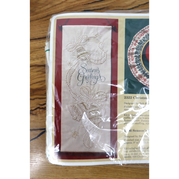 Vntg The Creative Circle Crewel Kit Needlework Christmas Season's Greetings 2706 - Picture 2 of 4